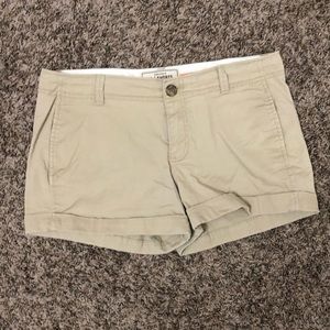 Old Navy Perfect 3 1/2 Inch Shorts- Khaki, Size 4